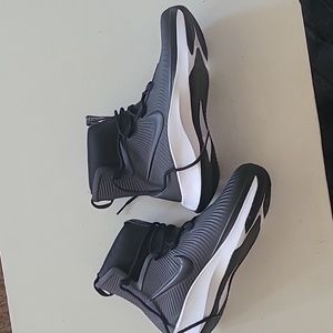 Kids size 5y nike boots! Rubber black with neoprene insert waterproof!